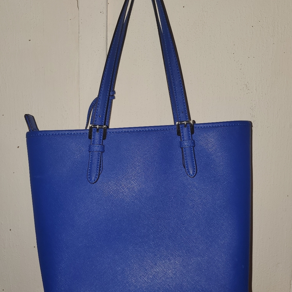 Purse - Picture 2 of 3